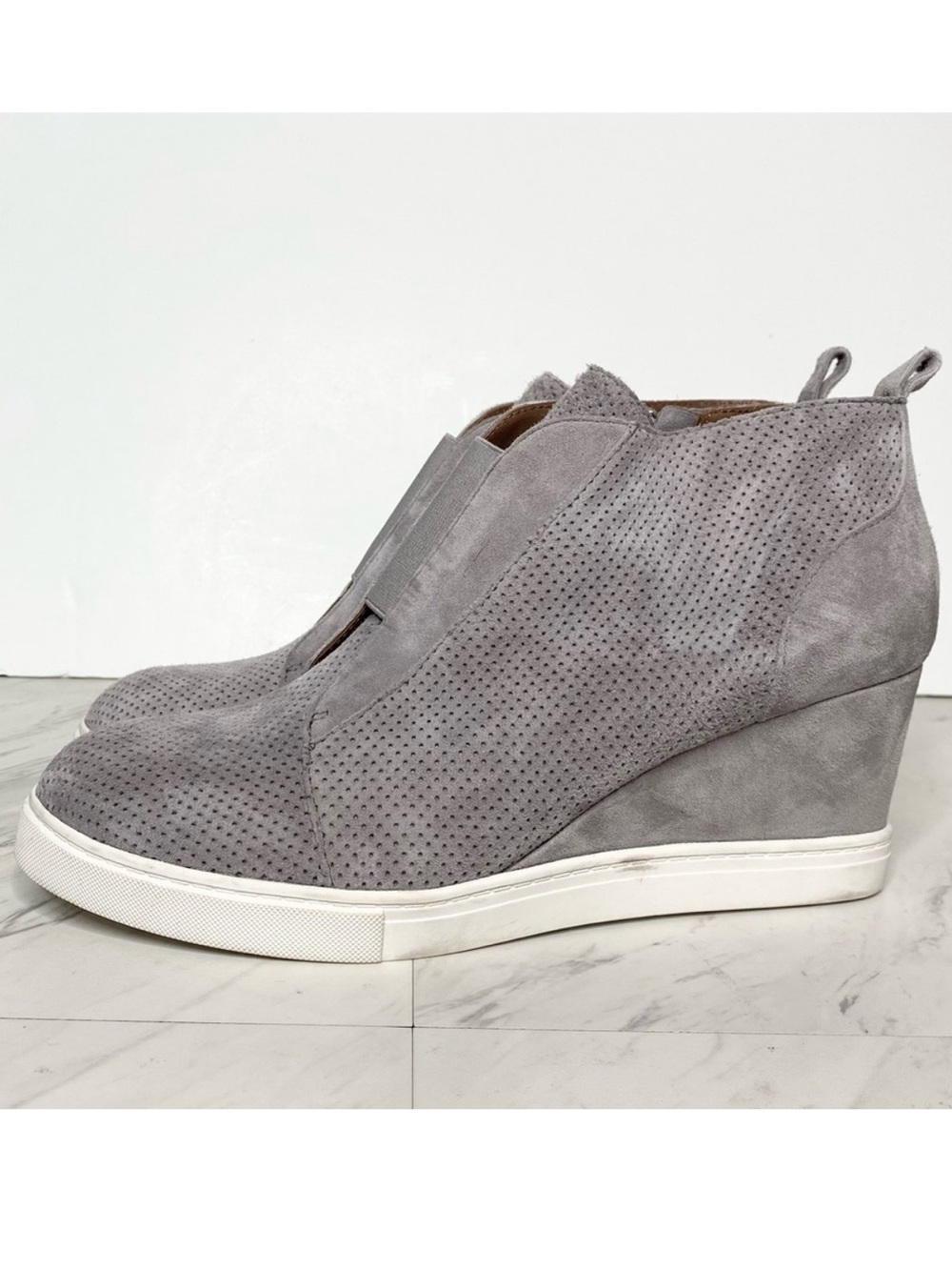 New! Linea Paolo Felicia Gray Perforated Wedge Sneaker 9 1/2 M